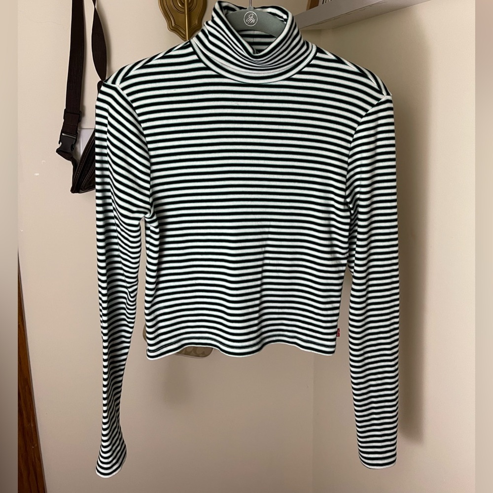 Levi’s Turtleneck